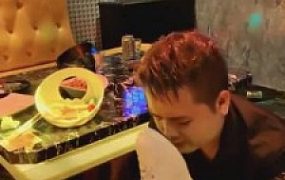 【弯弯小阿姨】KTV暴打贱狗-插吐素人 G-210801-15