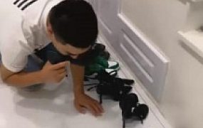 【刘二狗】偷闻女房东高跟鞋被发现后 G-210808-35