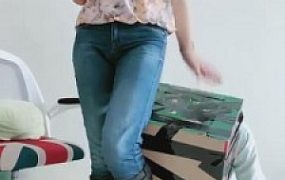 【美离子】舔靴底-踹盲盒 G-210813-9