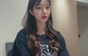 【樱桃大大】萝莉主高跟踩贱狗