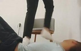 【雷大哥】全体重踩踏+喂食