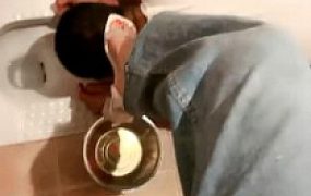 【绯闻王妃】铁笼圈养吃脏东西