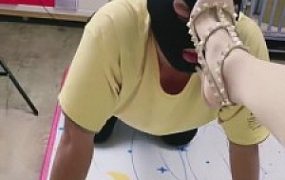 【辉夜】原味丝袜脚羞辱狗