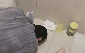 【风吟殿下】厕所喂圣水羞辱厕奴