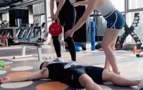 【二宝】健身房的体能训练