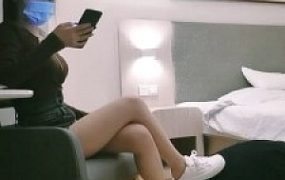 【星公主】小白鞋肉丝蹂躏追求者