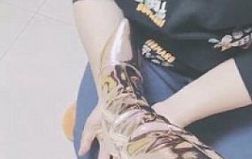 【lisa宝宝】长靴S踩地毯