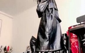 【靴嘉倪】铆钉鞋虐贱狗