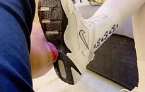 【冷鸢大大】人体脏鞋清理器