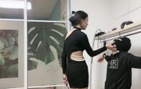 【萱萱】大学生S暴力揍狗