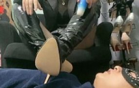 【巍一】长靴黑丝踩脚垫