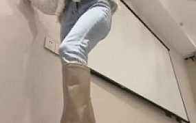 【花椒】长靴脸部摧残