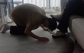 【叶子】被女神女友羞辱