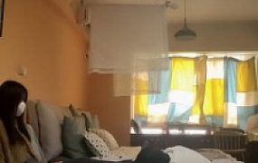 【田甜圈】丝袜诱惑恋足羞辱贱狗