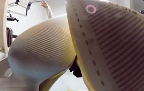 【婧児小主】婧児小意双S全语言踩踏肉丝高跟短靴下踩地板脸羞辱踩死！YC-220322-3