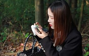 【黑丝诱惑】沐沐首次室外公园调教偶遇路人 YC-220427-6