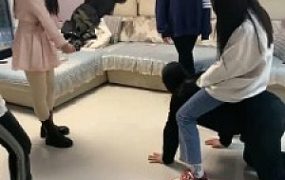 套路直播视频【精神小妹】耳光鞋底抽打/全体重踩踏