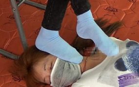 ★lulu和甜儿★第四十七部 璐璐棉袜脚虐甜儿 G-NV-132