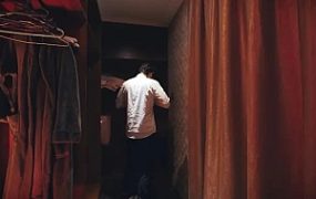 『奴隶岛』—服装店刺激高跟踩踏