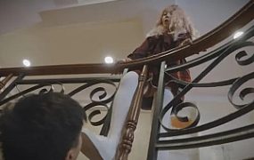 『奴隶岛』—〔Magic︱Mirror 魔镜少女〕—公主在楼梯间的践踏 MM-210612