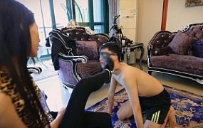 〖H.P.L栖心之栈〗—芷晴短靴踢脸、闻臭丝脚 HPL-211205