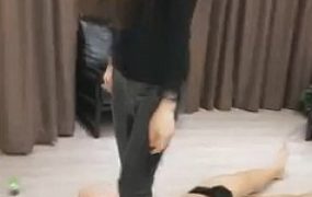 vivi-皮裤坐脸窒息憋出血