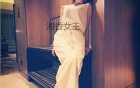 湘香女王长靴户外圣水淋浴贱狗