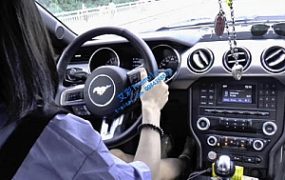 【冰时代】黑冰两双凉鞋肉丝开车踩油门