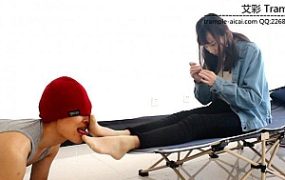 跪舔00后天使女主短肉丝！