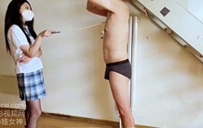 00后小娅女神暴虐犯错贱狗 YC-220822-2