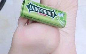 双机位小鱼女神无视屌丝追求玩猫羞辱舔长靴鞋底 YC-211118-5