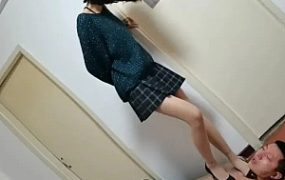 灵猫高跟帆布全体重踩脖子