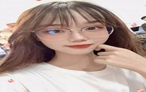 【00后小宛】小宛早期高跟鞋，裸足踩踏