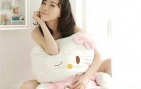 『灵魂女主』-帆布鞋白袜，舔脏鞋底羞辱，爆踩爆踢