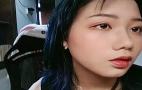 【00后蕬小乃】踩档虐裆，踩踏恋足