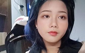 【00后蕬小乃】跪舔小乃和阿篱两位女主的肉丝脚和裸足