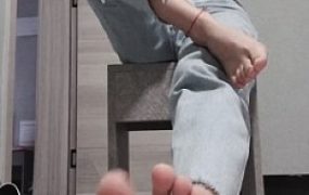 【兰儿小主】女巨人–阿明的新女朋友!