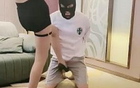 套路直播视频【小小小魔女】御姐超狠踢跺裆场