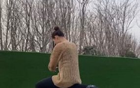 套路直播视频【星染】户外强迫狗舔超脏泥土鞋底/叼袜子遛狗【续集】