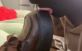 套路直播视频【素人星探】开发素人萝莉闻舔肉丝【双视角版】