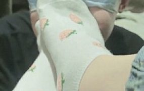 套路直播视频【妮蔻】疯狂闻舔原味棉袜【剪辑版】