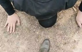 套路直播视频【辣姐】户外清理脏鞋底