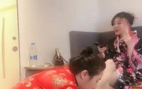 套路直播视频【歌迪丝S】调教心心念念的三姨骚母狗