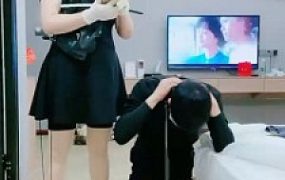 套路直播视频【小月】强制狗闻臭鞋