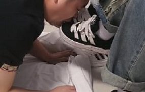 套路直播视频【吴迪】双素人学生蹂躏班主任/黑白袜气味羞辱