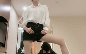 套路直播视频【虞姬】闺蜜入圈性感调/高跟鞋全体重踩踏