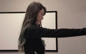 套路直播视频【暴躁小溪】姐妹花-坐脸+臭脚捂脸窒息【双视角版】