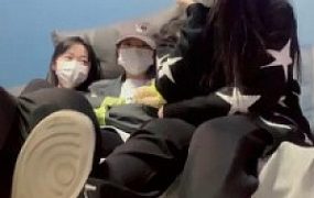 套路直播视频【精神小妹】6S素人学生主-原味白袜裸足气味羞辱/狂舔