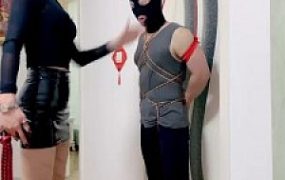 套路直播视频【爵主】吊绑鞭打滴蜡/转胯舔高跟