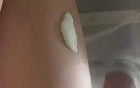 套路直播视频【绿子】开发萝莉闺蜜-舔白丝/高跟踩/转胯口水洗脸【完整版】bf26357